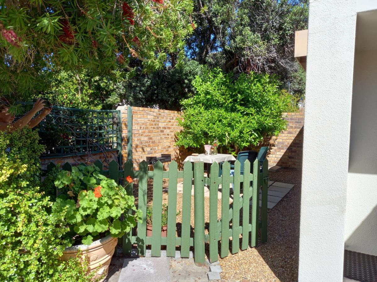 Sunshine Cottage Fish Hoek Exterior photo